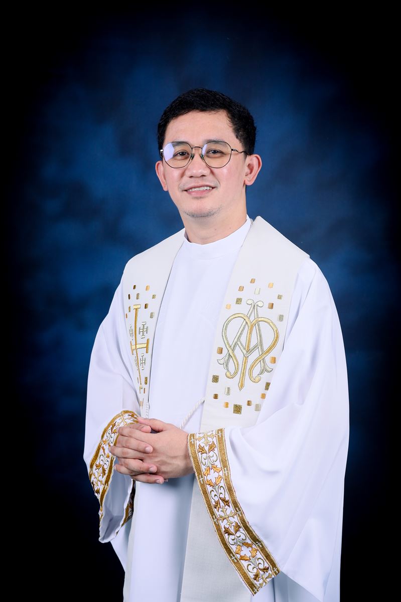 Fr. Ross Erwin Layugan '93 (B)