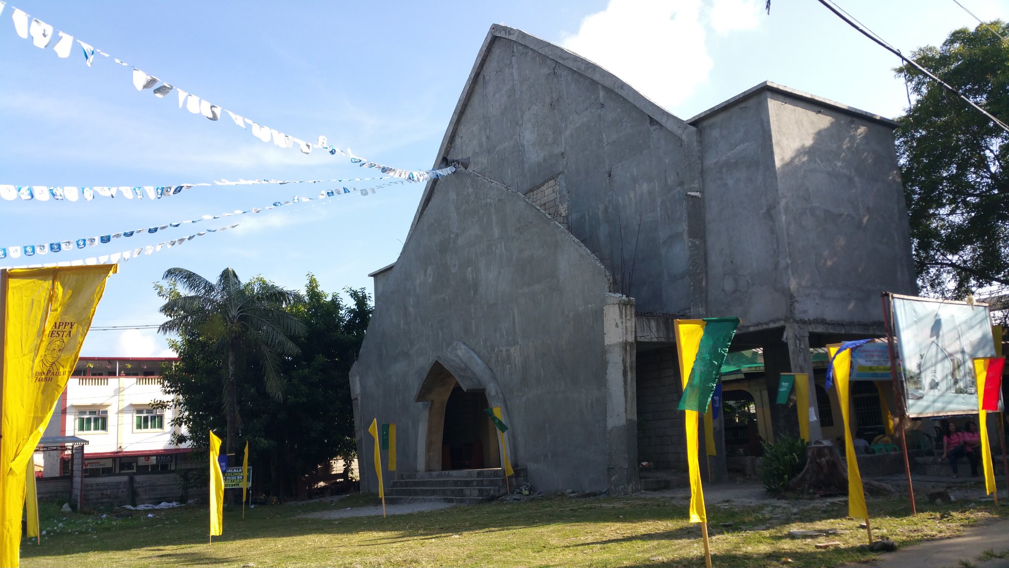 Saint John Paul II Parish, Belvedere, Paradahan 1, Tanza (F)