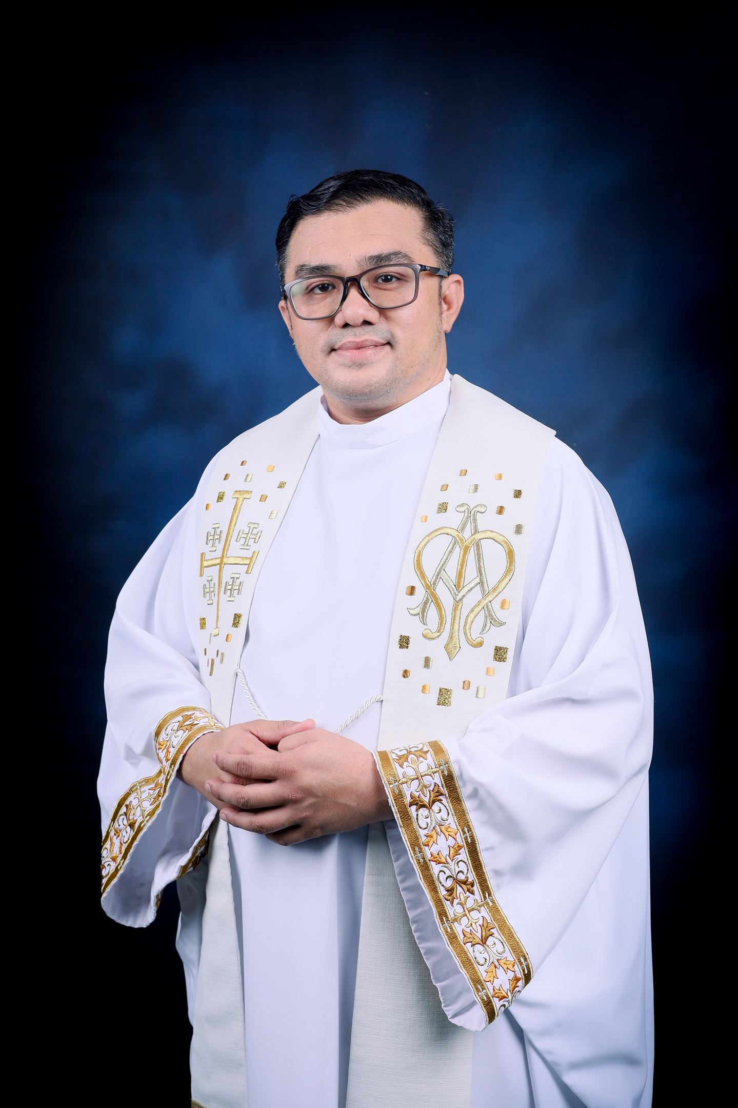 Fr. Julius R. De Sagun '86 (B)