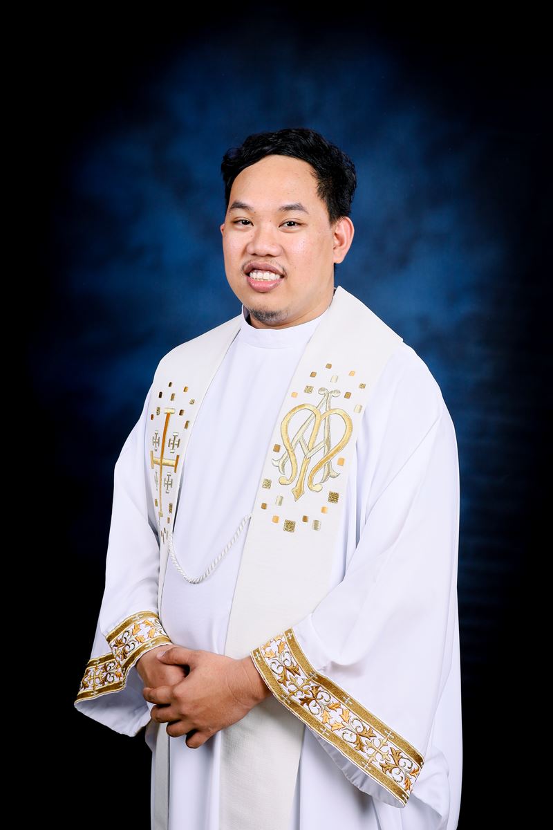 Fr. Michael Laurence C. Paglinawan '95 (B)