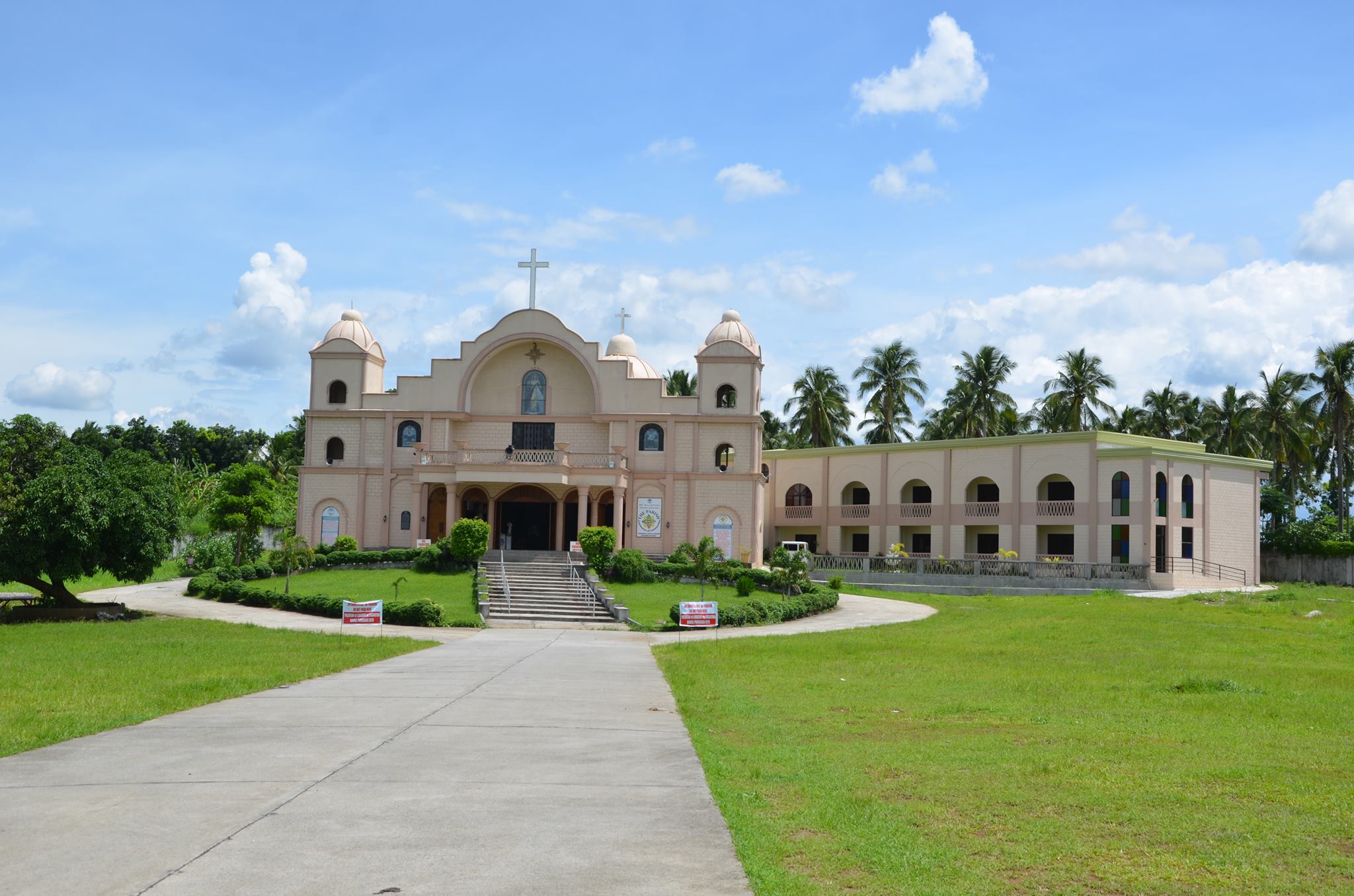 parishes/silang/divine-mercy/parish/parish.jpg